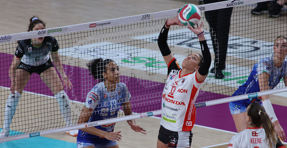 Signorile guida Cuneo all'impresa di giornata