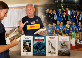 Amarcord: Velasco e i libri agli azzurri... Il rito iniziò nel 1994, quattro titoli resistono dopo 32 anni Amarcord: Velasco e i libri agli azzurri... Il rito iniziò nel 1994, quattro titoli resistono dopo 32 anni