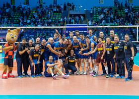 Eurovolley: Italia fa 5 su 5, Slovenia battuta al tie-break. Ora la Danimarca agli ottavi Eurovolley: Italia fa 5 su 5, Slovenia battuta al tie-break. Ora la Danimarca agli ottavi