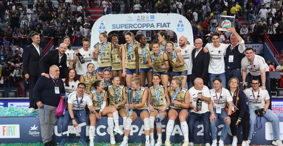 Supercoppa Fiat: Conegliano torna al successo! Finale combattuta, 3-1 a Scandicci Supercoppa Fiat: Conegliano torna al successo! Finale combattuta, 3-1 a Scandicci
