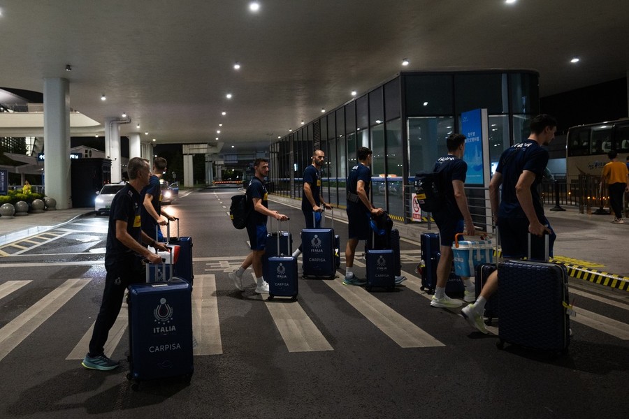 Azzurri all'aeroporto di Ningbo