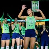 Jordan Larson ai saluti