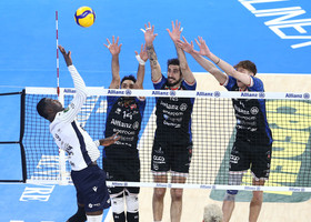 Play Off: Verona va in semifinale. In gara4 è 0-3 a Milano Play Off: Verona va in semifinale. In gara4 è 0-3 a Milano