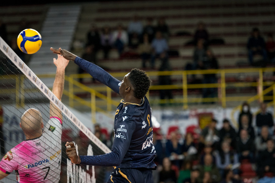 Superlega: Play Off 5°. Verona vince il derby. 3-1 su Padova. Keita 26 punti