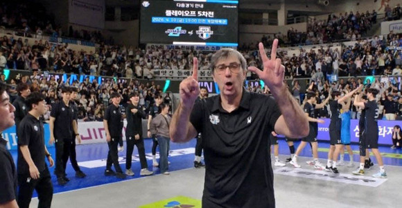 Korea: Hyundai Skywalkers–Cal Jumbos, finale scudetto 3-0 e serie sul 2-2, ma resta il caso video challenge... La foto di Blain Korea: Hyundai Skywalkers–Cal Jumbos, finale scudetto 3-0 e serie sul 2-2, ma resta il caso video challenge... La foto di Blain
