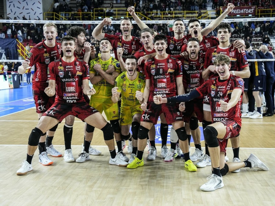 Superlega: Lube, mai mollare. 3-0 a Verona