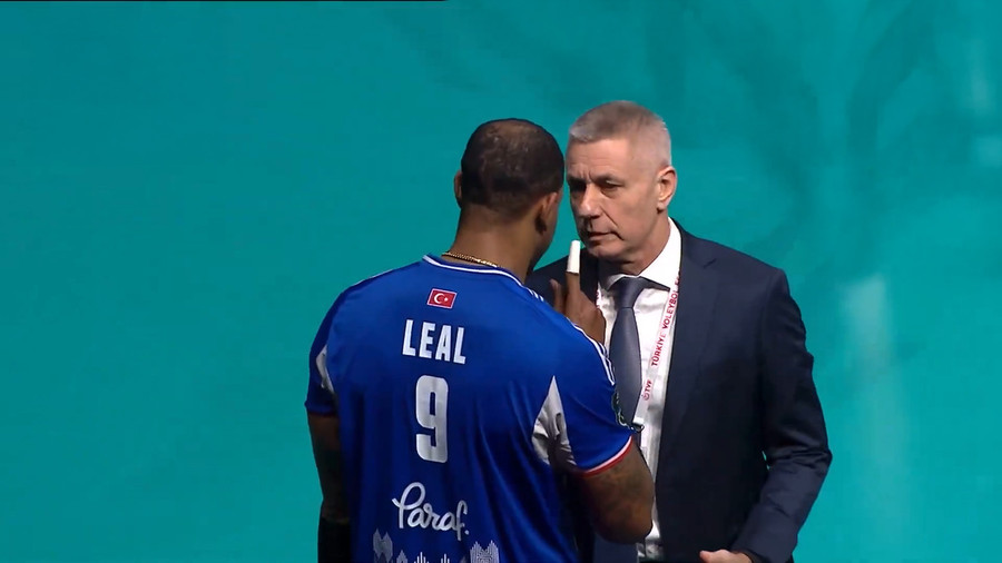 Leal - Stoytchev, cosa si sono detti?