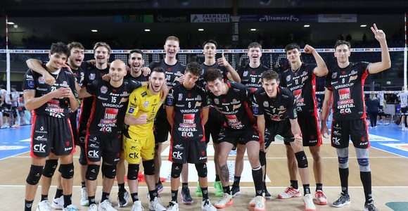 SuperLega: Le altre... Perugia e Lube in tre set, ripartono Milano e Verona SuperLega: Le altre... Perugia e Lube in tre set, ripartono Milano e Verona