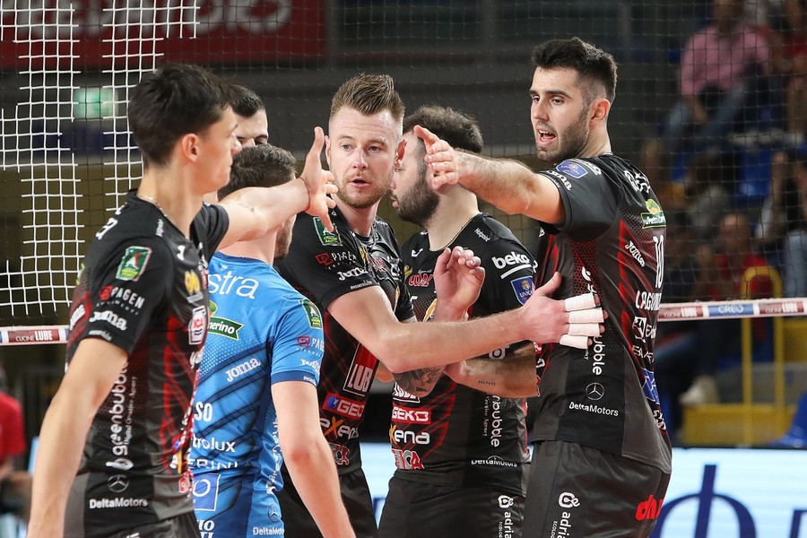 Del Monte Supercoppa: -1. I temi delle semifinali. Biella aspetta il grande volley