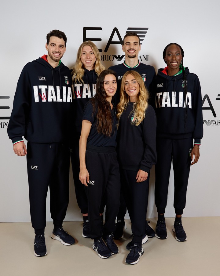 Parigi2024: Tanta pallavolo per la presentazione delle divise azzurre firmate Armani