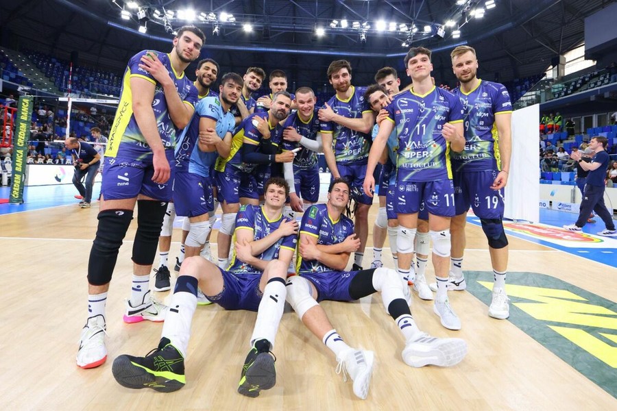 Play Off Challenge: Modena va in finale, Milano archivia un'epoca