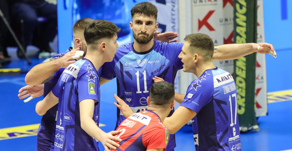 Superlega Credem Banca: Monza brinda con la qualificazione in Coppa Italia. 3-2 al Grottazzolina Superlega Credem Banca: Monza brinda con la qualificazione in Coppa Italia. 3-2 al Grottazzolina