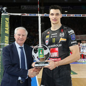 Albino Massaccesi premia Nikolov, MVP di Febbraio