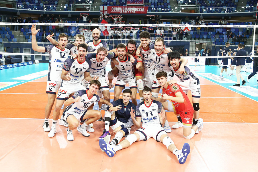 Superlega: Milano ritrova il sorriso e i 3 punti. Come lotta Cisterna, tre set ai vantaggi