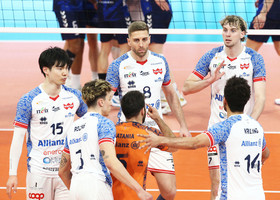 Challenge Cup: Milano supera Izmir 3-0 e mette un piede in finale. Recine infortunato
