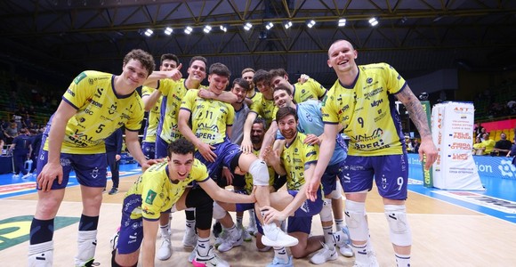 Superlega Play Off 5° posto: Modena batte Cuneo 3-0 in Gara 1, Davyskiba guida i gialloblù