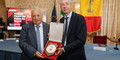 Il Presidente Fipac Giuseppe Manfredi e il Sindaco di Napoli Gaetano Manfredi