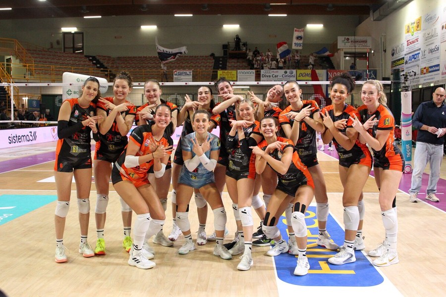 A1 Tigotà: Macerata al tie break ferma Bergamo. Decortes: "Una vera battaglia"