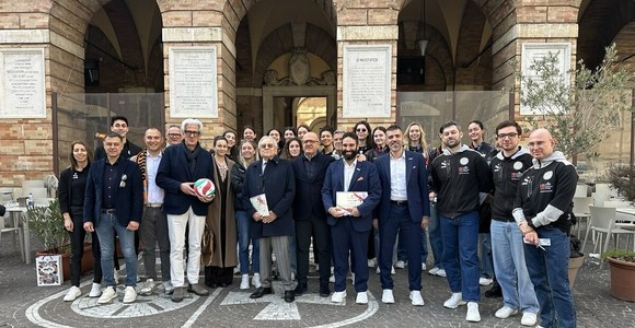 Macerata: la CBF Balducci HR ricevuta in Comune dopo la salvezza in Serie A1 Macerata: la CBF Balducci HR ricevuta in Comune dopo la salvezza in Serie A1