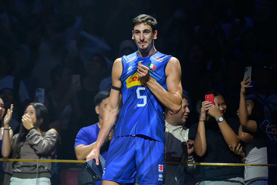 Trento: Michieletto, “Un sogno il primo scudetto, ma questo è ancora più bello. L’abbiamo vinto da squadra” Trento: Michieletto, “Un sogno il primo scudetto, ma questo è ancora più bello. L’abbiamo vinto da squadra”