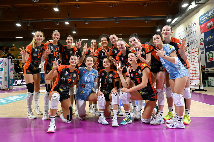 A1 Tigotà: Macerata piega San Giovanni 3-0. Kockarevic: “Una vittoria importante, abbiamo mantenuto il controllo” A1 Tigotà: Macerata piega San Giovanni 3-0. Kockarevic: “Una vittoria importante, abbiamo mantenuto il controllo”