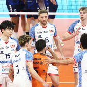 Challenge Cup: Milano supera Izmir 3-0 e mette un piede in finale. Recine infortunato