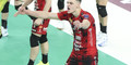 Alex Nikolov avanti fino al 2029