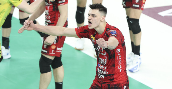 Alex Nikolov avanti fino al 2029 Alex Nikolov avanti fino al 2029