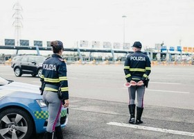 Pallavolista del Mali senza patente sanzionato, l’amico alla guida fugge all’alt Pallavolista del Mali senza patente sanzionato, l’amico alla guida fugge all’alt