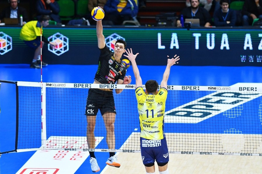 Nikolov, cartellino rosso a Modena... Salta la sfida con Milano