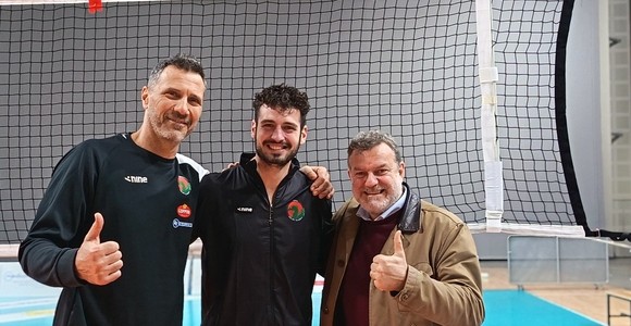 Coach Leondino Giombini, il nuovo acquisto Ovidiu Darlaczi e il presidente Gianpiero Santini