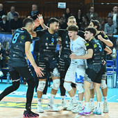 Pineto aggancia la vetta Pineto aggancia la vetta