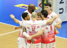 Cev Cup: Piacenza festeggia a Cagliari. 3-1 al Ceske Budejovice Cev Cup: Piacenza festeggia a Cagliari. 3-1 al Ceske Budejovice