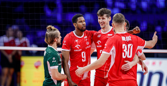 EuroVolley: Polonia campione d’Europa, Francia battuta 3-1. Il primo set gira su un challenge EuroVolley: Polonia campione d’Europa, Francia battuta 3-1. Il primo set gira su un challenge