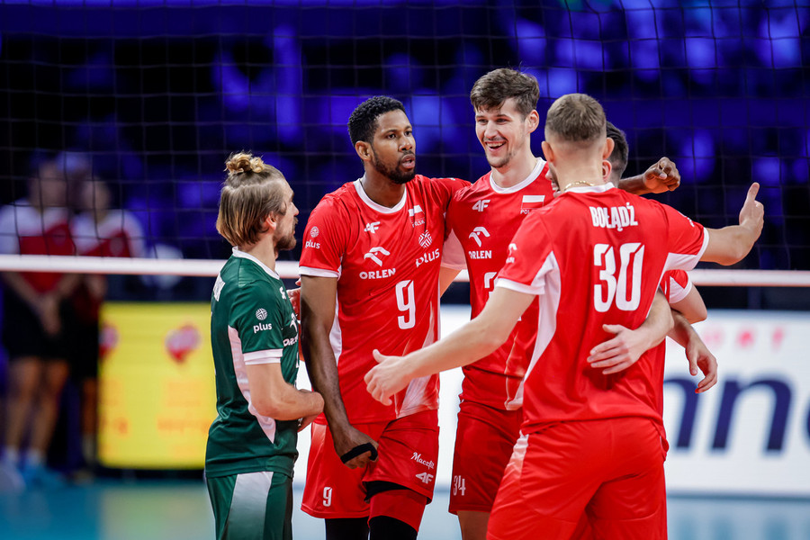 EuroVolley: Polonia campione d’Europa, Francia battuta 3-1. Il primo set gira su un challenge EuroVolley: Polonia campione d’Europa, Francia battuta 3-1. Il primo set gira su un challenge