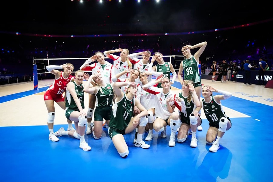 La Polonia festeggia dopo il 3.2 sul Belgio La Polonia festeggia dopo il 3.2 sul Belgio