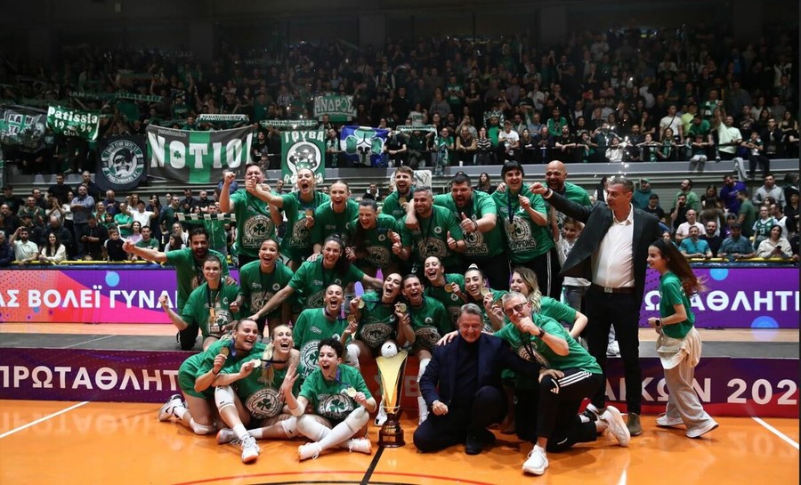 Il Panathinaikos di coach Chiappini che vince in Grecia