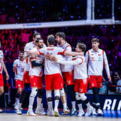 VNL Finals: Vince ancora la Polonia. 3-2 agli USA. Slovenia di bronzo VNL Finals: Vince ancora la Polonia. 3-2 agli USA. Slovenia di bronzo