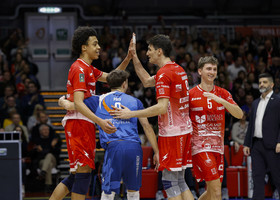 Superlega Credem Banca: Piacenza piega Trento 3-1 e blinda il quinto posto, Mandiraci MVP