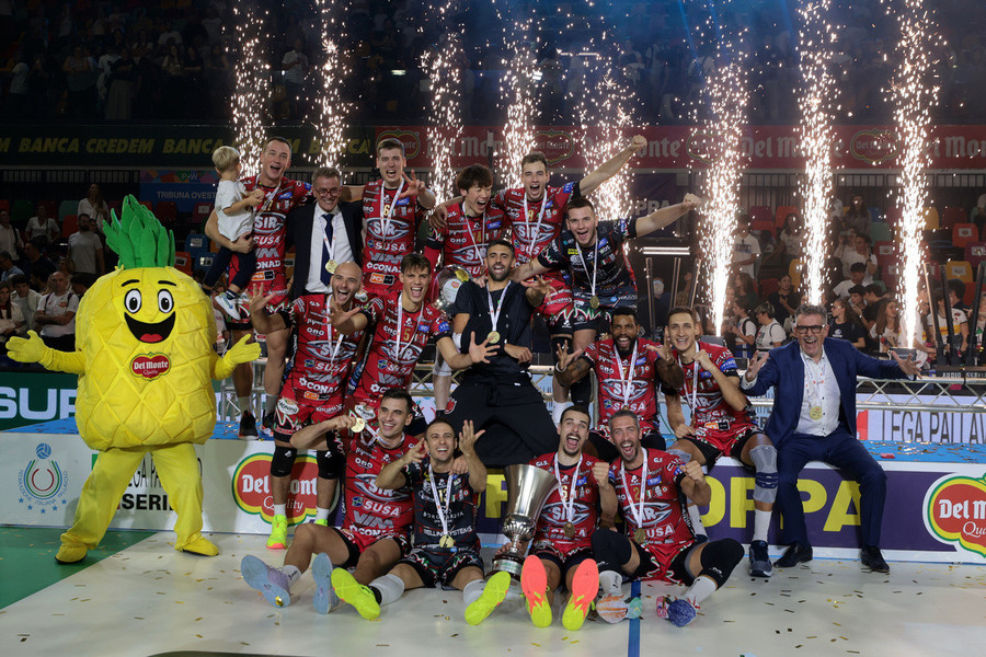 Del Monte Supercoppa:  Perugia insegue il mito di Treviso, ma l’ombra di Trento, l'esperienza Lube e una Verona malaticcia promettono battaglia