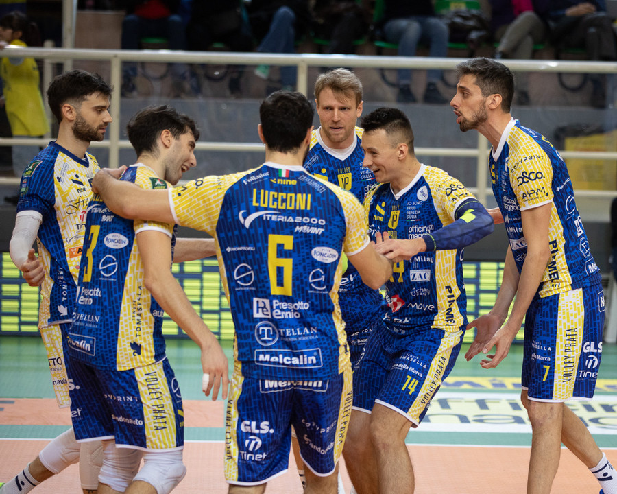 Prata di Pordenone: Tinet Prata in missione di Coppa Italia. Si ospita Aversa