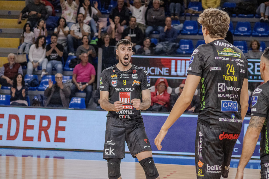 Amichevoli: Test pre-Superlega, vincono Lube, Padova, Verona, Modena... Amichevoli: Test pre-Superlega, vincono Lube, Padova, Verona, Modena...
