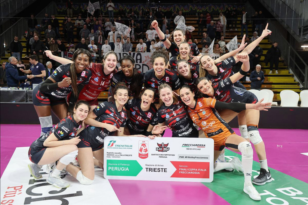 Coppa Italia A2 F. La Finale sar Perugia Busto secco 3 0 delle