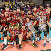 Perugia festeggia la vittoria di gara2 a Verona
