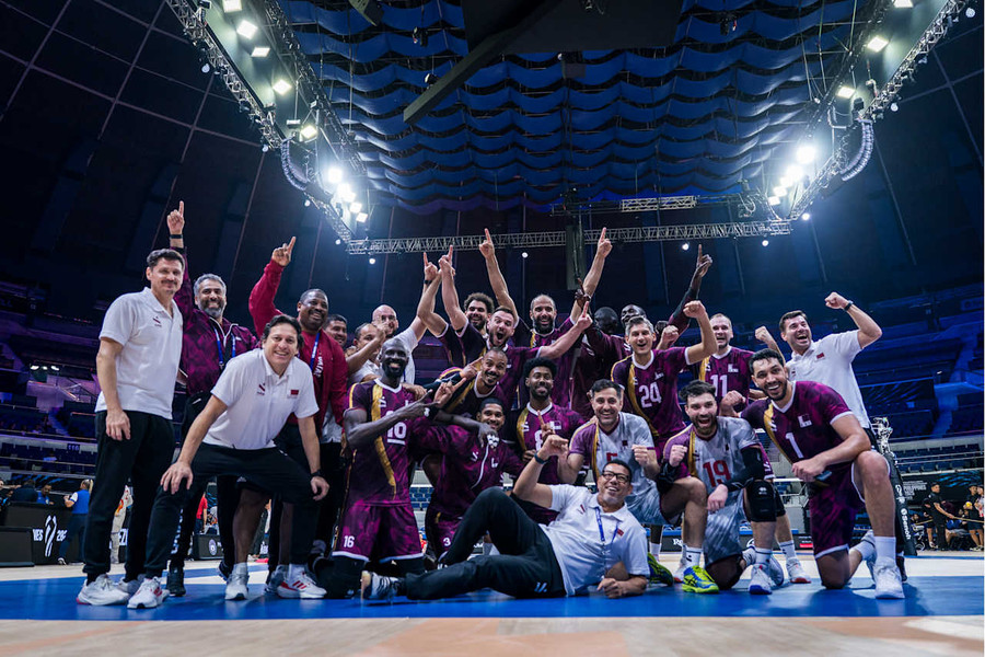 Il Qatar festeggia l'unica vittoria nel Mondiale 2025 con la Romania...