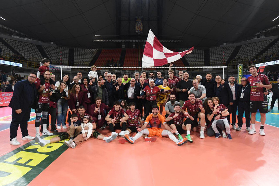 Spareggio Promozione: Reggio Calabria forza 5 (Gara). Domotek batte 3-0 Reggio Emilia e riporta la serie in parità