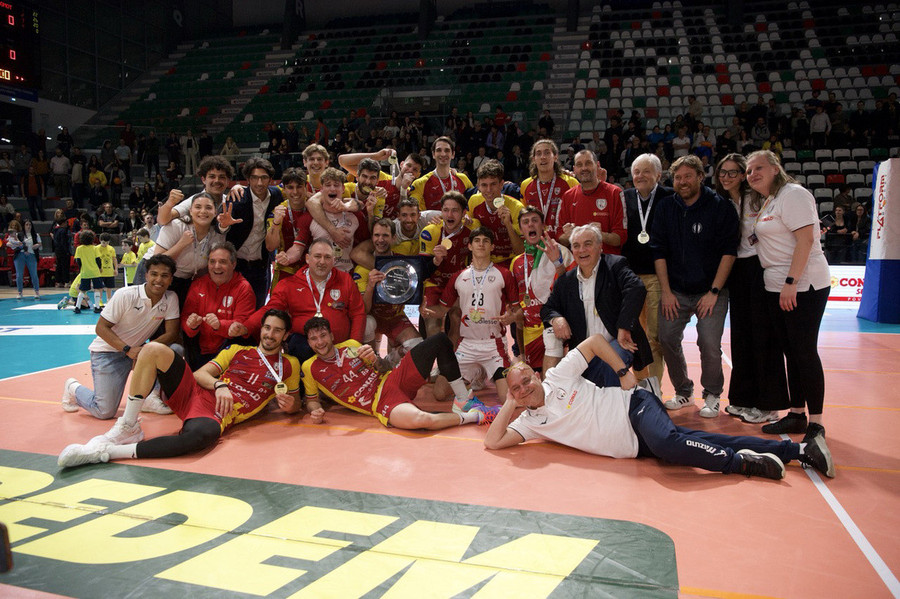 A3 Credem Banca: Reggio Emilia promossa in A2: 3-0 su Reggio Calabria in Gara 5 A3 Credem Banca: Reggio Emilia promossa in A2: 3-0 su Reggio Calabria in Gara 5