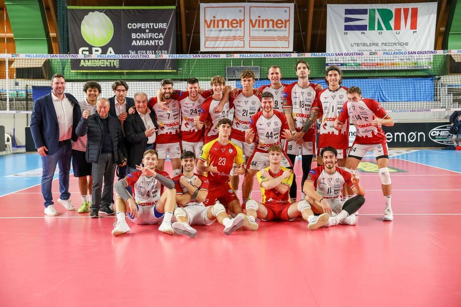 Reggio Emilia capolista della Girone Bianco