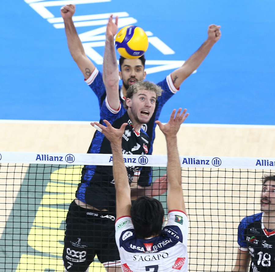 Superlega Credem Banca: Milano non fa regali. 3-0 al Grottazzolina Superlega Credem Banca: Milano non fa regali. 3-0 al Grottazzolina