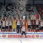 A3 Credem Banca: Domotek Reggio Calabria vince la Supercoppa, doppietta stagionale contro Reggio Emilia